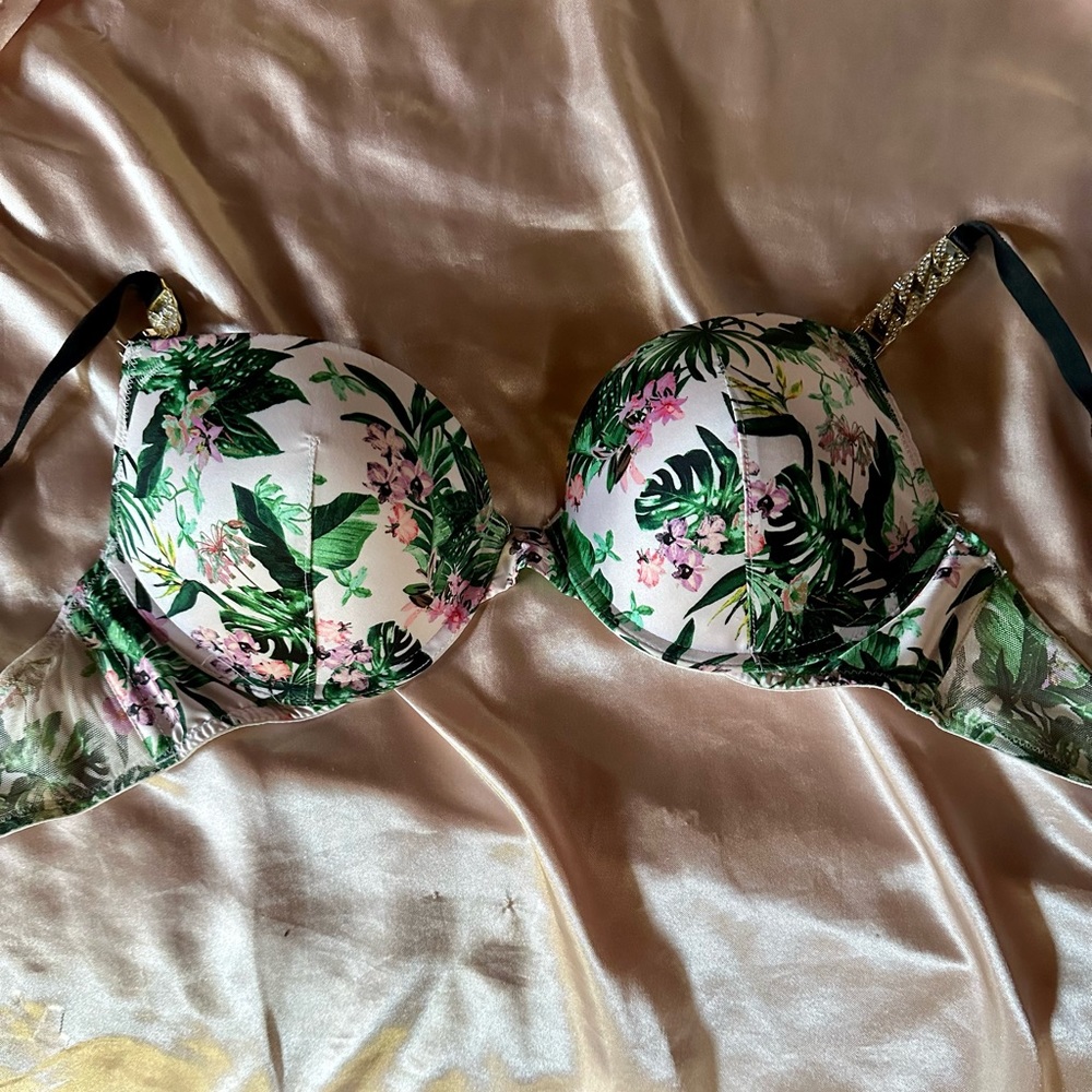 36B Push-up Victoria’s Secret Tropical Bra